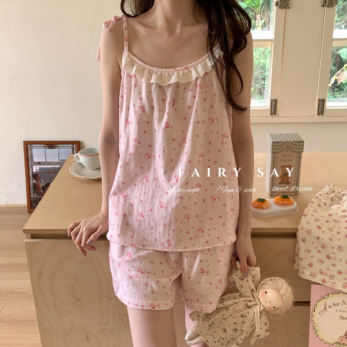 91家纺网 家纺一手货源 找家纺 妍景家居生活馆 2025新款纱布吊带套装 粉色小马