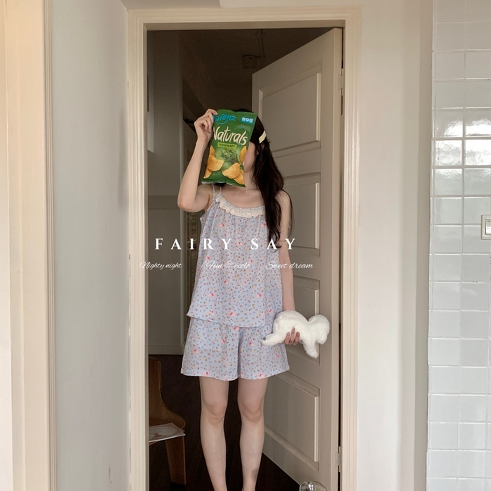 91家纺网 家纺一手货源 找家纺 妍景家居生活馆 2025新款纱布吊带套装 蓝底碎花