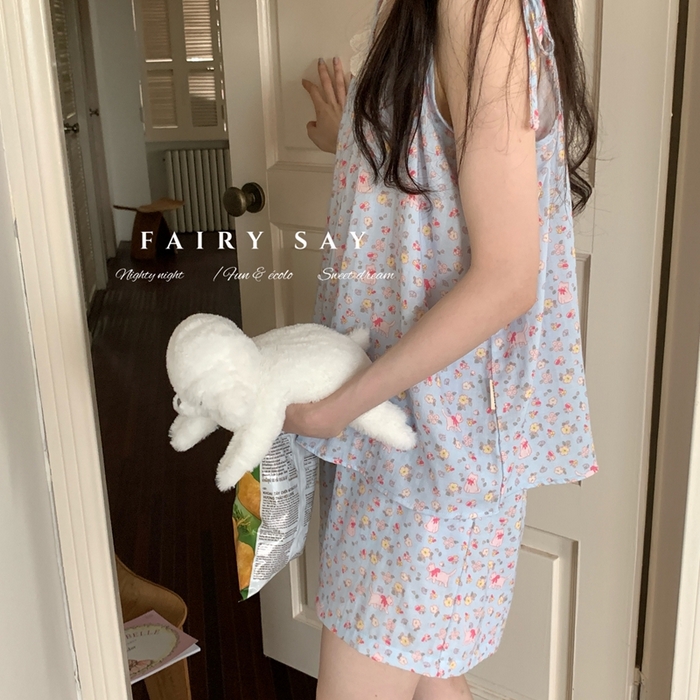 91家纺网 家纺一手货源 找家纺 妍景家居生活馆 2025新款纱布吊带套装 蓝底碎花