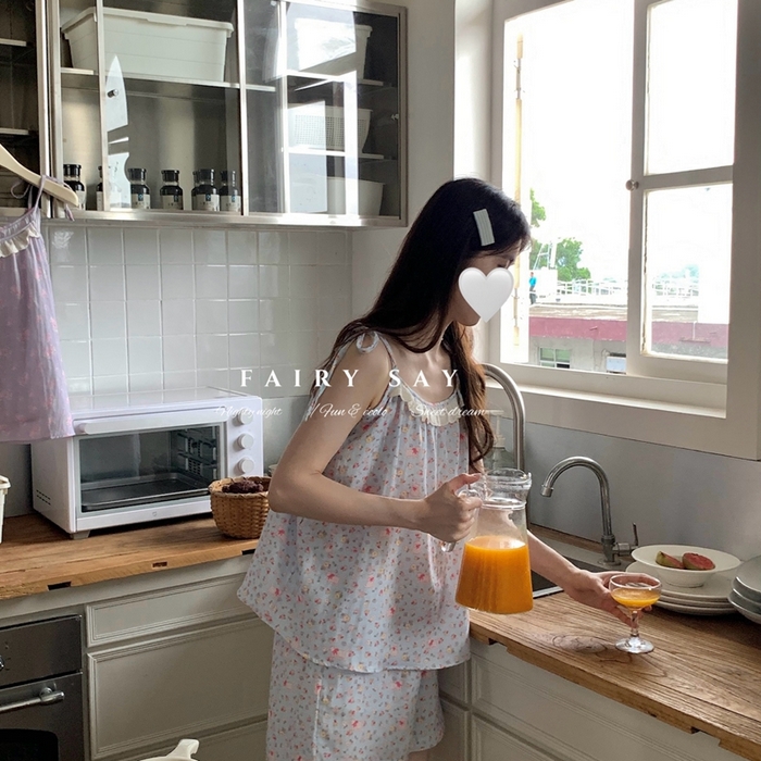 91家纺网 家纺一手货源 找家纺 妍景家居生活馆 2025新款纱布吊带套装 蓝底碎花