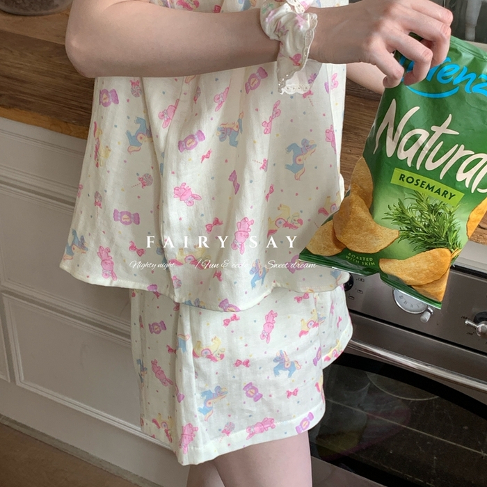 91家纺网 家纺一手货源 找家纺 妍景家居生活馆 2025新款纱布吊带套装 软糖兔子