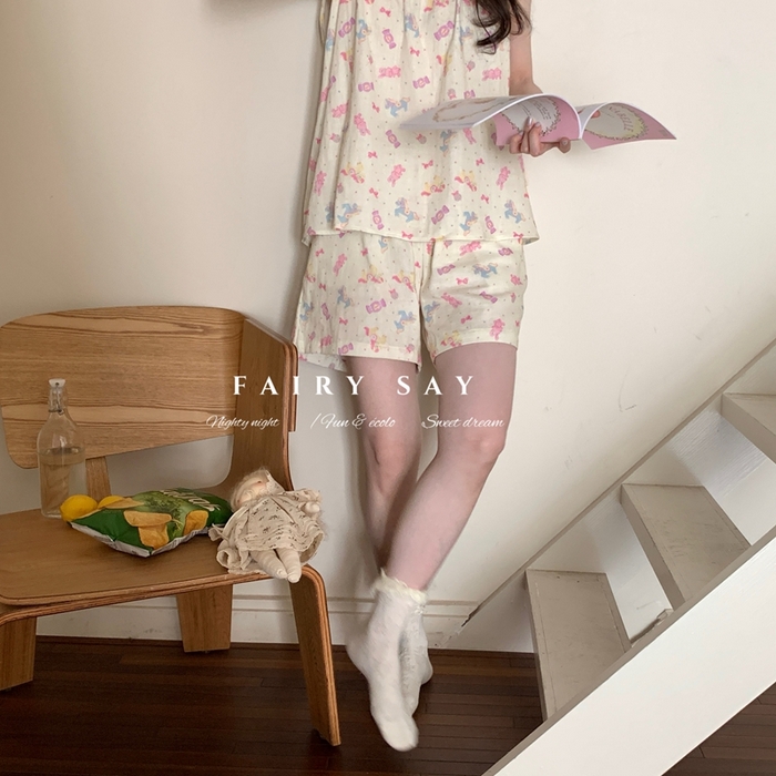 91家纺网 家纺一手货源 找家纺 妍景家居生活馆 2025新款纱布吊带套装 软糖兔子