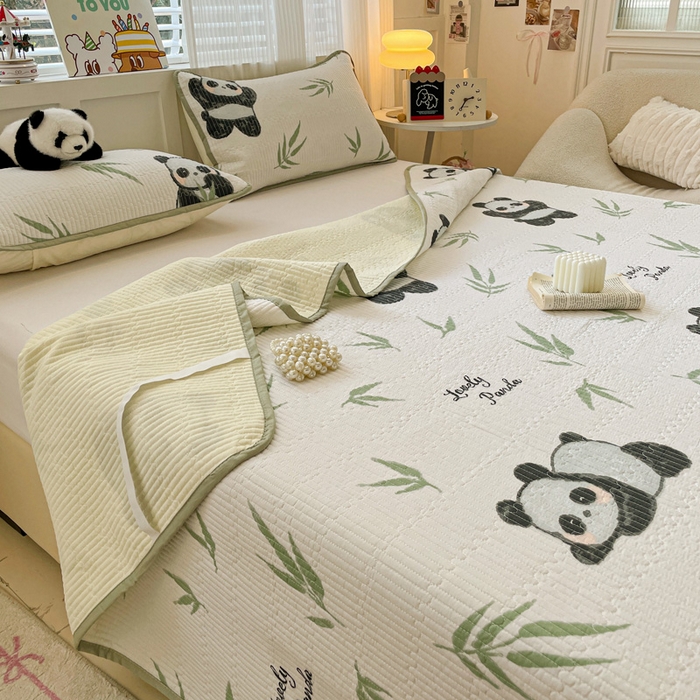 91家纺网 家纺一手货源 找家纺 富馨莱 2025春夏新款纯棉夹棉单床盖床盖单件薄床垫 熊猫团子