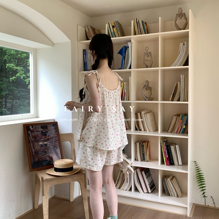 91家纺网 家纺一手货源 找家纺 妍景家居生活馆 2025新款纱布吊带套装 碎花蝴蝶