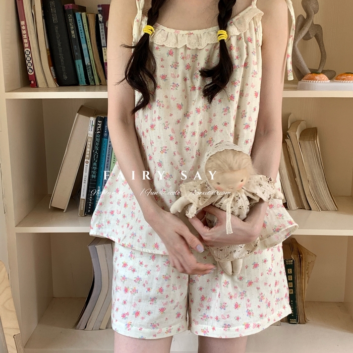 91家纺网 家纺一手货源 找家纺 妍景家居生活馆 2025新款纱布吊带套装 碎花蝴蝶