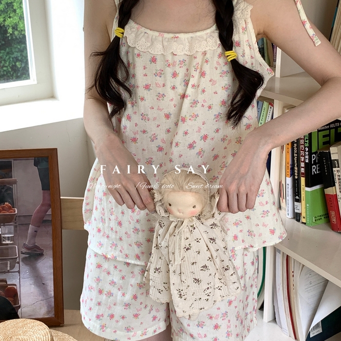 91家纺网 家纺一手货源 找家纺 妍景家居生活馆 2025新款纱布吊带套装 碎花蝴蝶