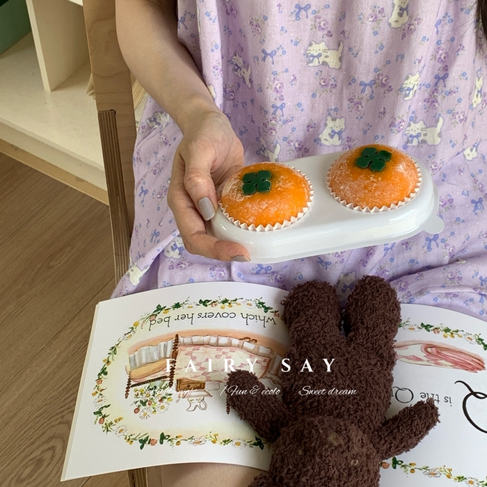 91家纺网 家纺一手货源 找家纺 妍景家居生活馆 2025新款纱布吊带套装 紫色蝴蝶结猫咪