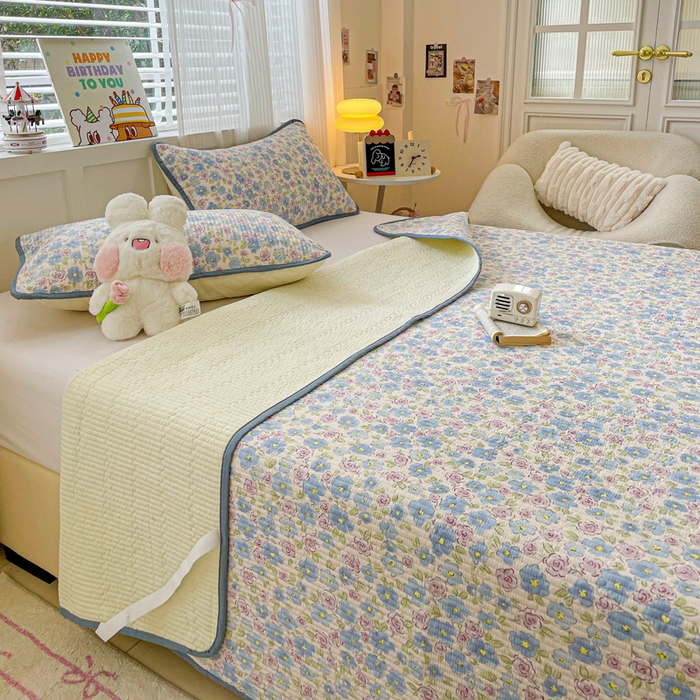 91家纺网 家纺一手货源 找家纺 富馨莱 2025春夏新款纯棉夹棉单床盖床盖单件薄床垫 紫藤花开