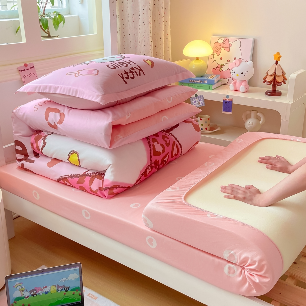 91家纺网 家纺一手货源 找家纺 博雅 2025春夏新款三丽鸥全棉纯棉卡通学生宿舍三件套上下铺三件套-大版【含防伪标】 甜酷KT
