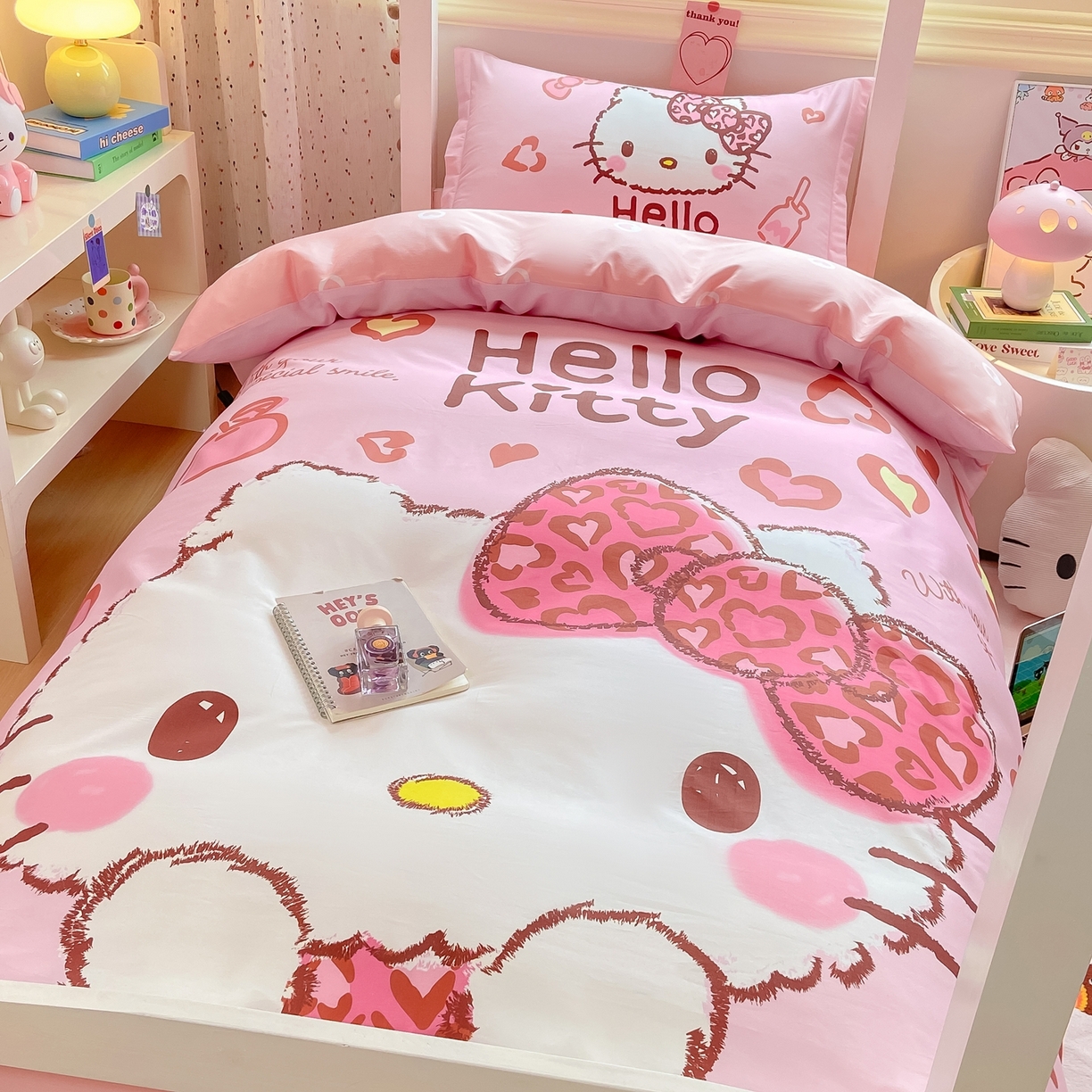 91家纺网 家纺一手货源 找家纺 博雅 2025春夏新款三丽鸥全棉纯棉卡通学生宿舍三件套上下铺三件套-大版【含防伪标】 甜酷KT
