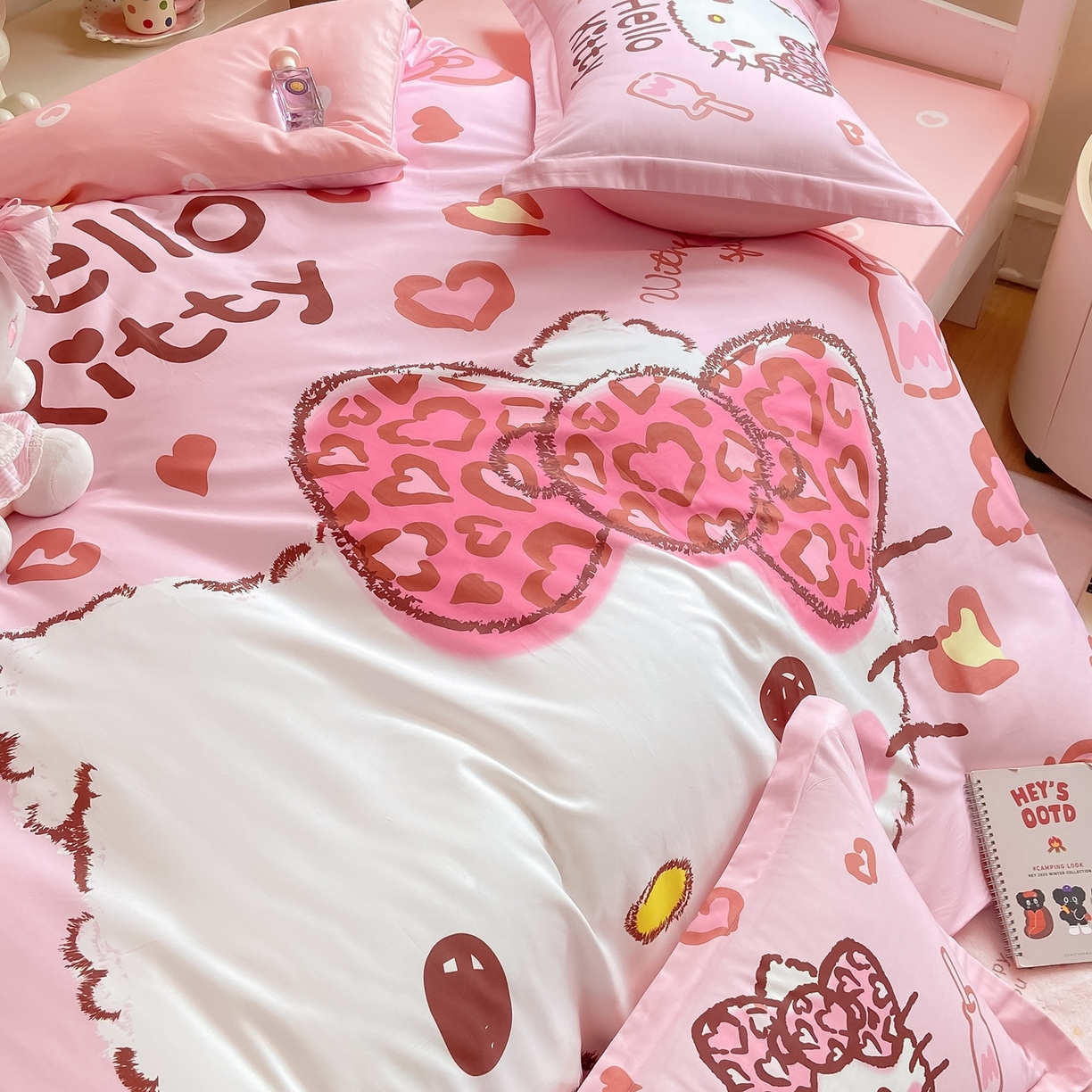 91家纺网 家纺一手货源 找家纺 博雅 2025春夏新款三丽鸥全棉纯棉卡通学生宿舍三件套上下铺三件套-大版【含防伪标】 甜酷KT