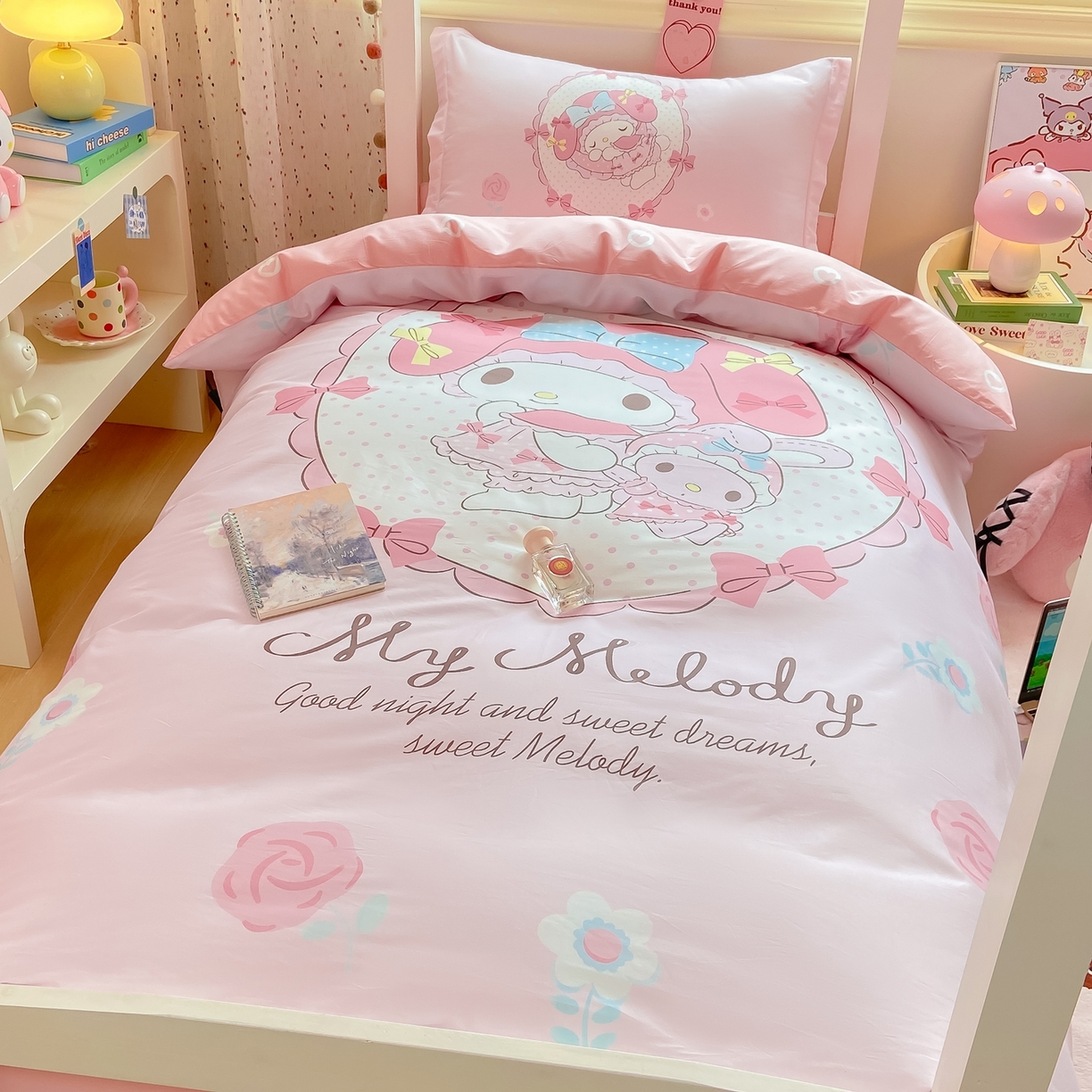 91家纺网 家纺一手货源 找家纺 博雅 2025春夏新款三丽鸥全棉纯棉卡通学生宿舍三件套上下铺三件套-大版【含防伪标】 小花美乐蒂