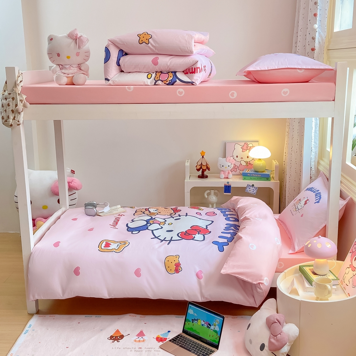 91家纺网 家纺一手货源 找家纺 博雅 2025春夏新款三丽鸥全棉纯棉卡通学生宿舍三件套上下铺三件套-大版【含防伪标】 小熊KT猫