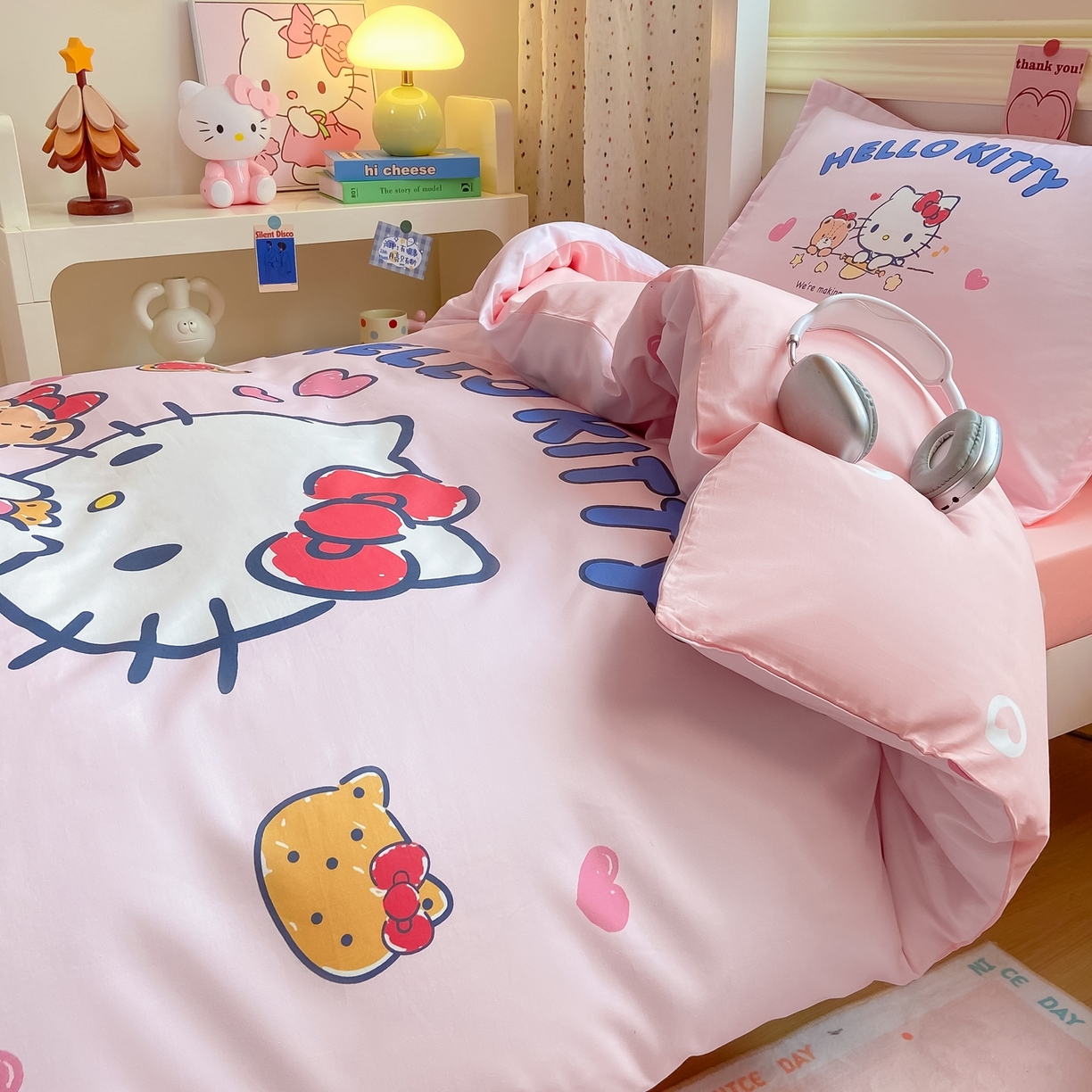 91家纺网 家纺一手货源 找家纺 博雅 2025春夏新款三丽鸥全棉纯棉卡通学生宿舍三件套上下铺三件套-大版【含防伪标】 小熊KT猫