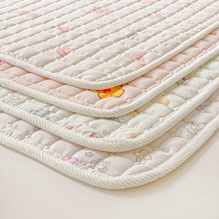 91家纺网 家纺一手货源 找家纺 富馨莱 2025春夏新款纯棉双层纱软床垫护垫加厚 组合图仅供展示