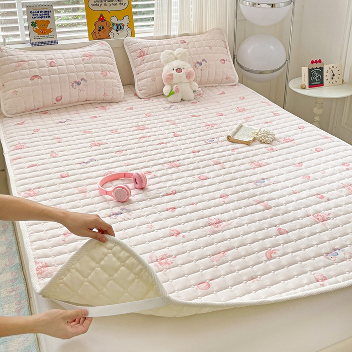 91家纺网 家纺一手货源 找家纺 富馨莱 2025春夏新款纯棉双层纱软床垫护垫加厚 梦幻城堡