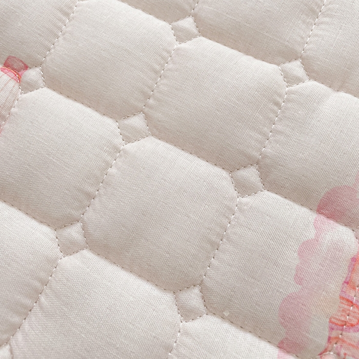 91家纺网 家纺一手货源 找家纺 富馨莱 2025春夏新款纯棉双层纱软床垫护垫加厚 梦幻城堡