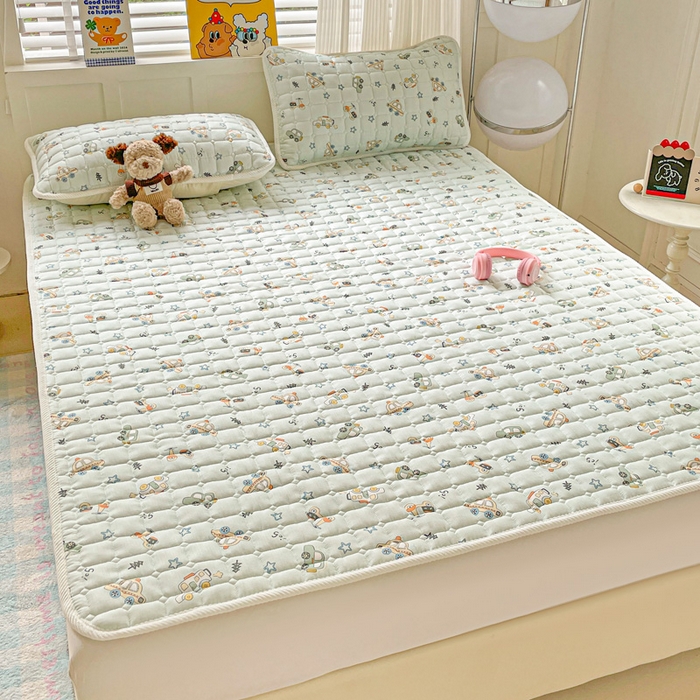 91家纺网 家纺一手货源 找家纺 富馨莱 2025春夏新款纯棉双层纱软床垫护垫加厚 小汽车