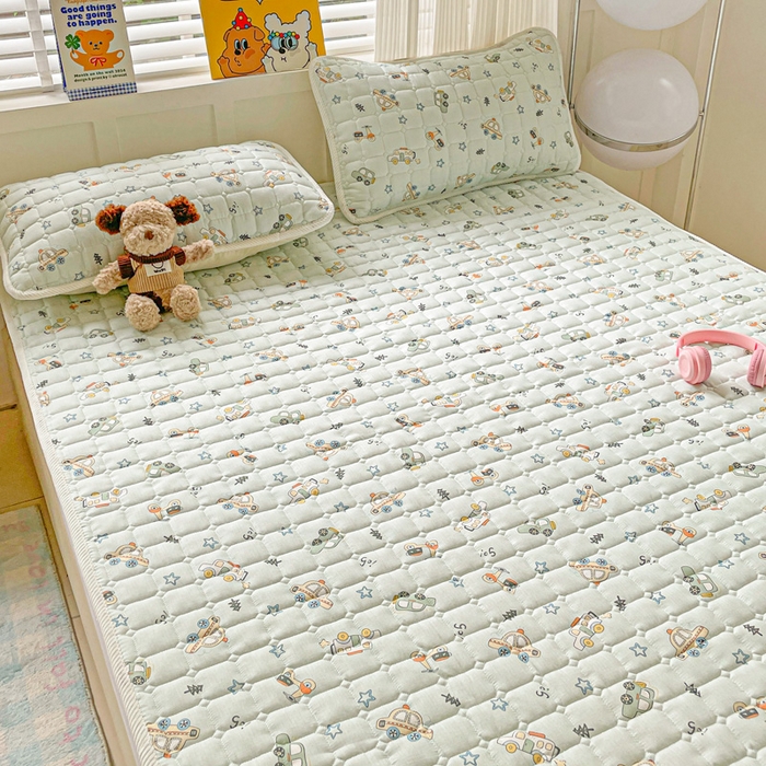 91家纺网 家纺一手货源 找家纺 富馨莱 2025春夏新款纯棉双层纱软床垫护垫加厚 小汽车