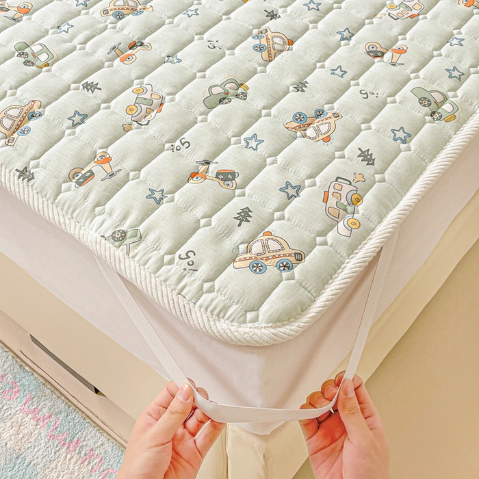 91家纺网 家纺一手货源 找家纺 富馨莱 2025春夏新款纯棉双层纱软床垫护垫加厚 小汽车