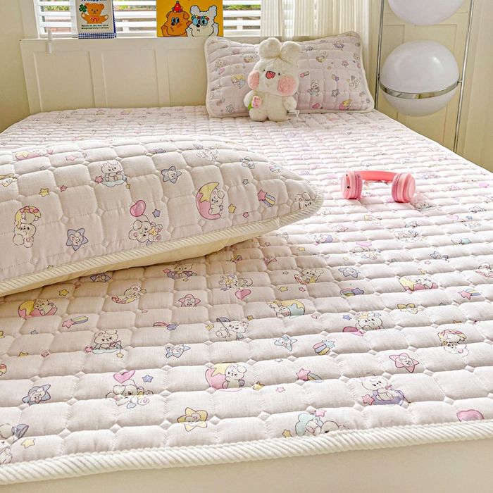 91家纺网 家纺一手货源 找家纺 富馨莱 2025春夏新款纯棉双层纱软床垫护垫加厚 心悦兔