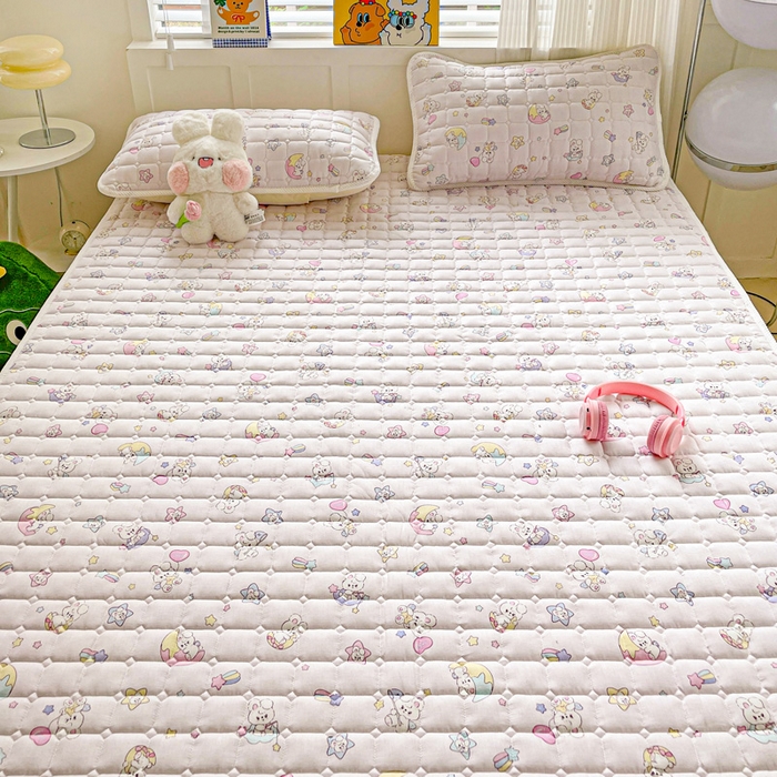 91家纺网 家纺一手货源 找家纺 富馨莱 2025春夏新款纯棉双层纱软床垫护垫加厚 心悦兔