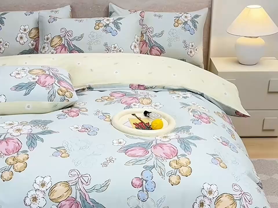 91家纺网 家纺一手货源 找家纺 宇彬家纺 2026直播新款13070全棉纯棉印花床单床笠款四件套和单被套喷气清新简约（缩水足可定做） 硕果