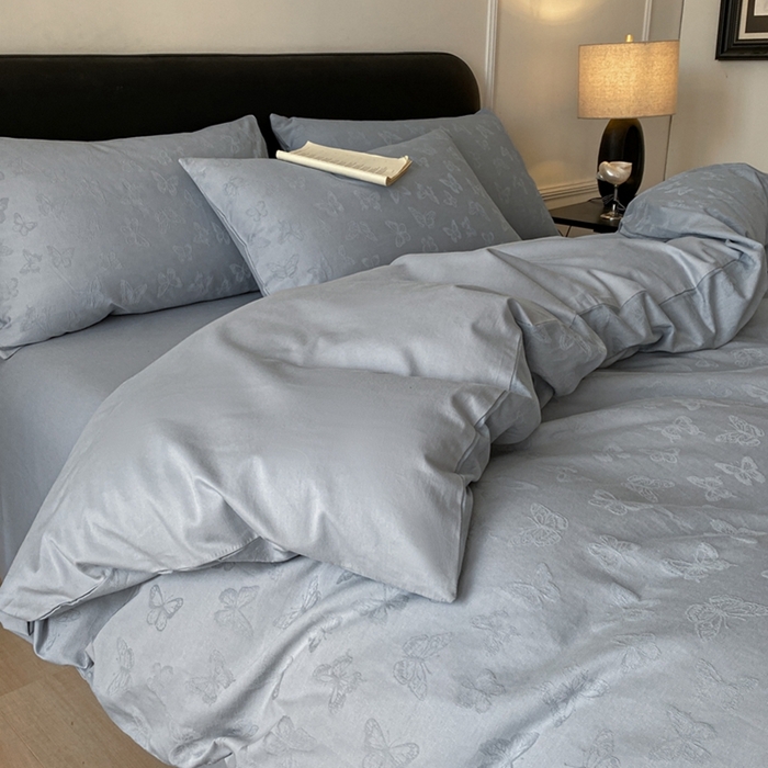 91家纺网 家纺一手货源 找家纺 宜代光年 2025新款厚织全棉大提花小清新系列四件套 蝶梦悠悠-浅蓝