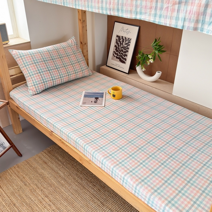 91家纺网 家纺一手货源 找家纺 北欧良品2025新款色织水洗棉学生单品床笠 纯棉-冰淇淋格