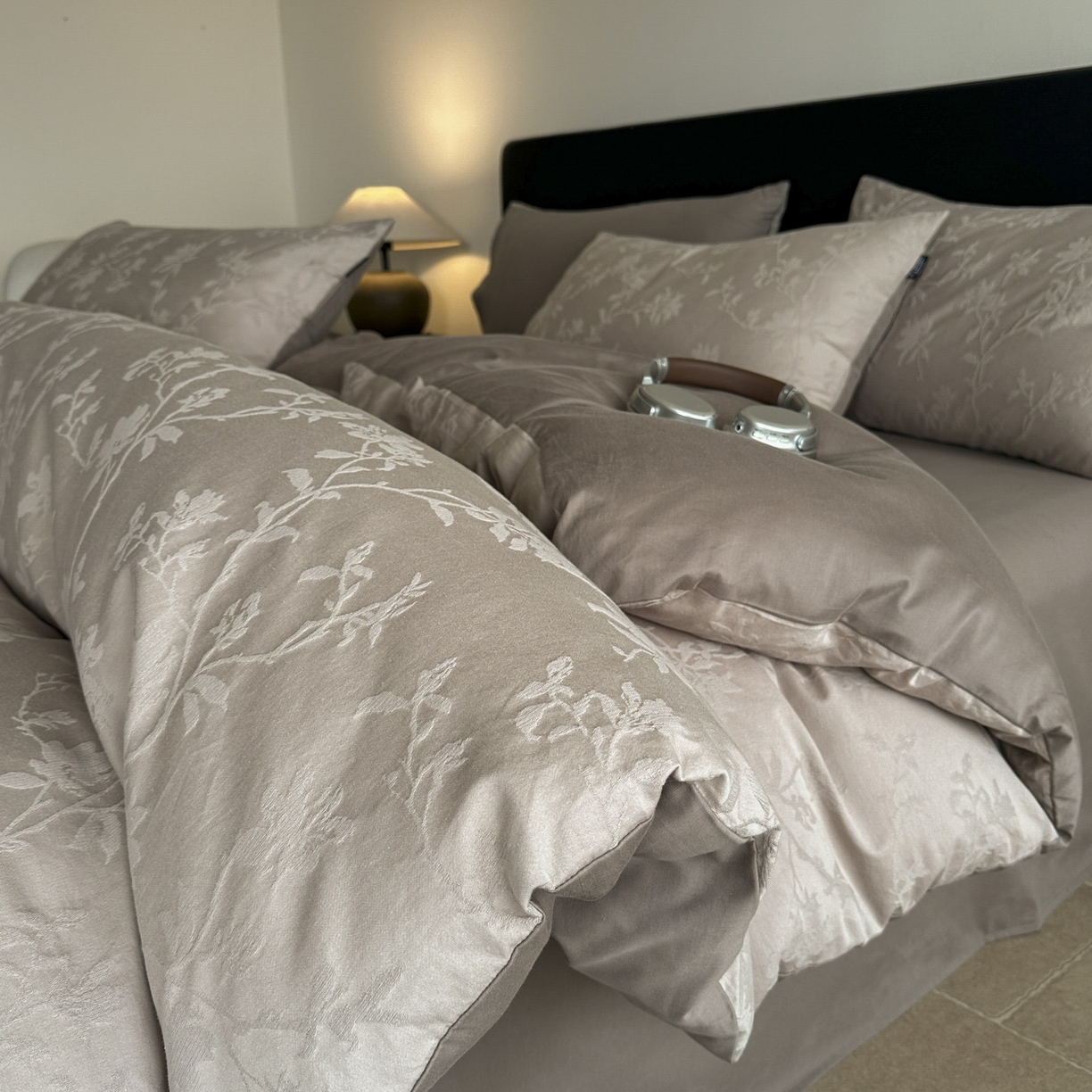 91家纺网 家纺一手货源 找家纺 （总）宜代光年 2025新款厚织全棉大提花系列四件套