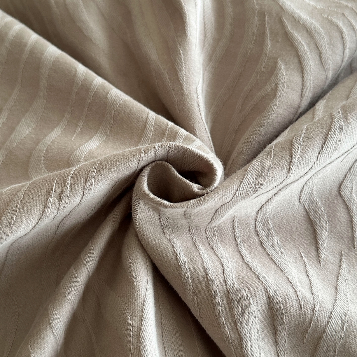 91家纺网 家纺一手货源 找家纺 宜代光年 2025新款厚织全棉大提花系列四件套 画谷