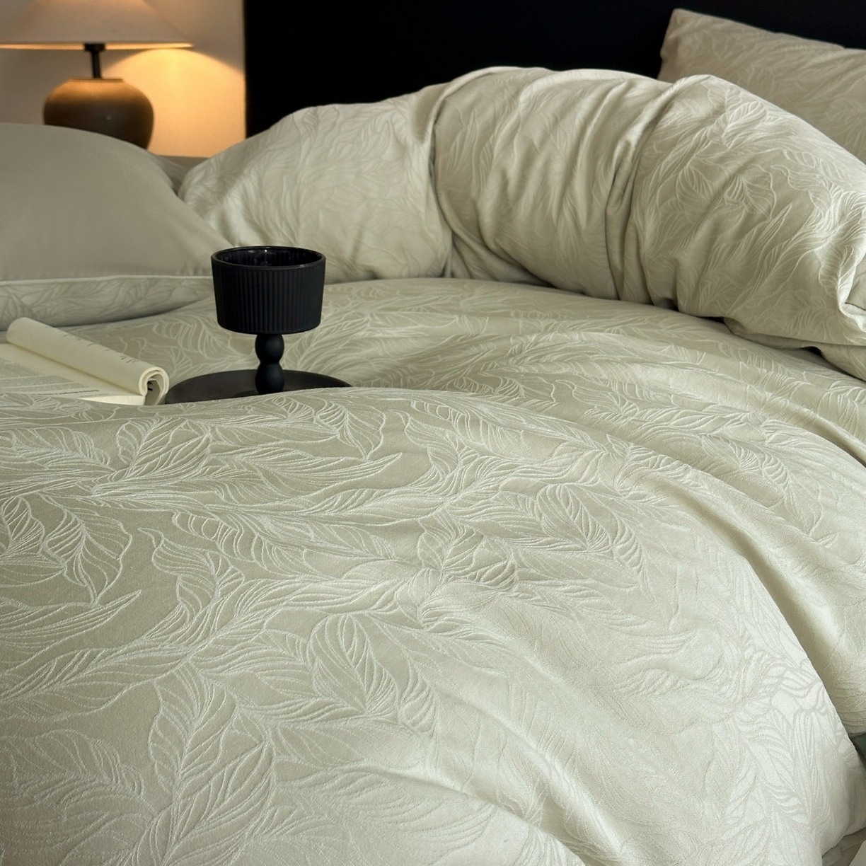 91家纺网 家纺一手货源 找家纺 宜代光年 2025新款厚织全棉大提花系列四件套 柠初-浅绿