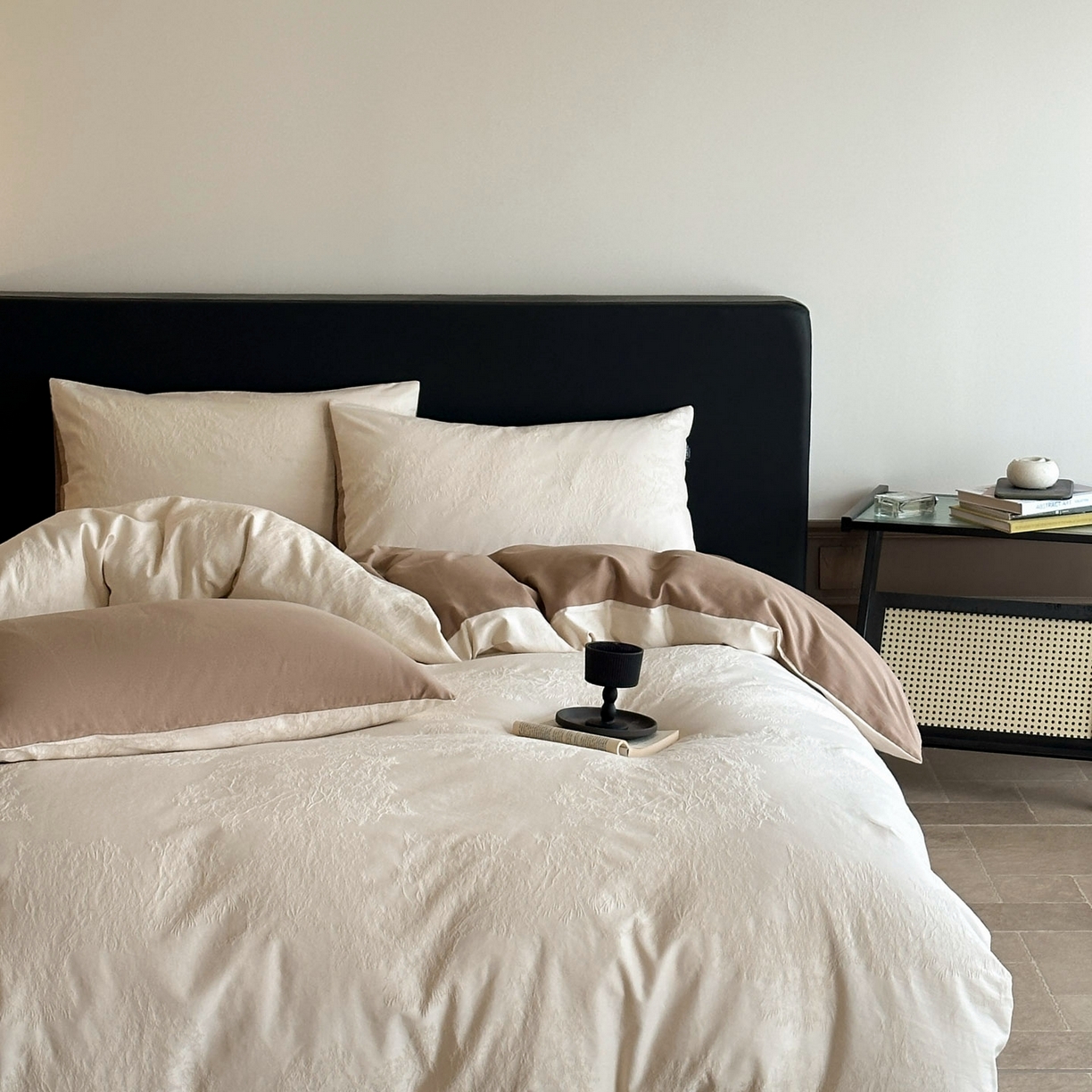 91家纺网 家纺一手货源 找家纺 宜代光年 2025新款厚织全棉大提花系列四件套 小郁葱-奶白