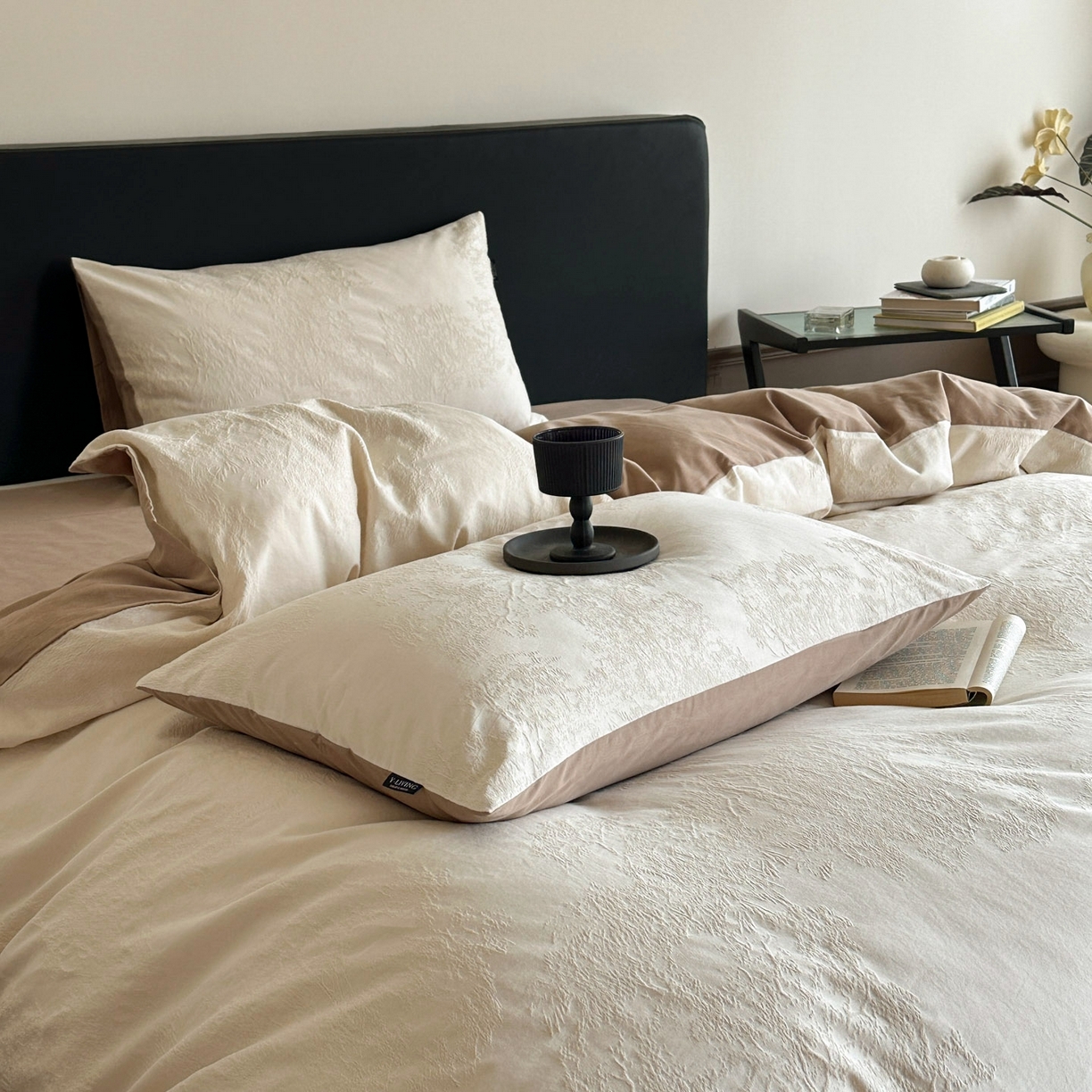 91家纺网 家纺一手货源 找家纺 宜代光年 2025新款厚织全棉大提花系列四件套 小郁葱-奶白