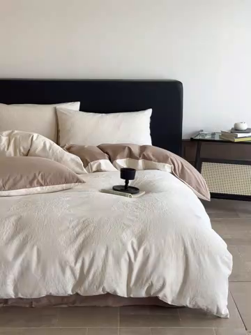 91家纺网 家纺一手货源 找家纺 宜代光年 2025新款厚织全棉大提花系列四件套 小郁葱-奶白