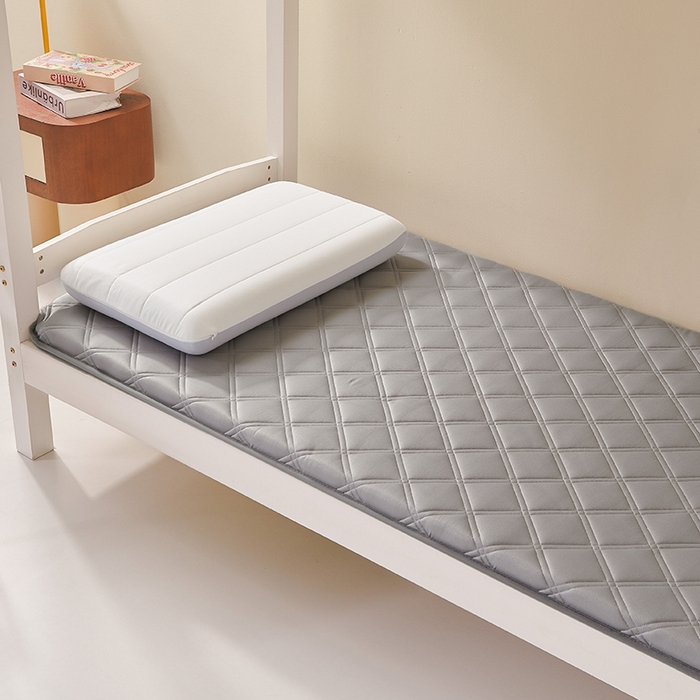 91家纺网 家纺一手货源 找家纺 丽诺床垫 2025新款提花乳胶记忆棉三明治学生床垫 灰色