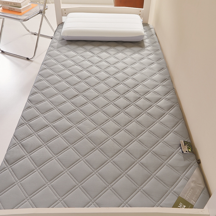 91家纺网 家纺一手货源 找家纺 丽诺床垫 2025新款提花乳胶记忆棉三明治学生床垫 灰色