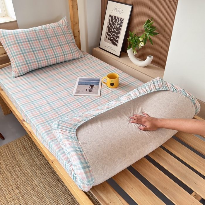 91家纺网 家纺一手货源 找家纺 北欧良品2025新款色织水洗棉学生单品床单 纯棉-冰淇淋格