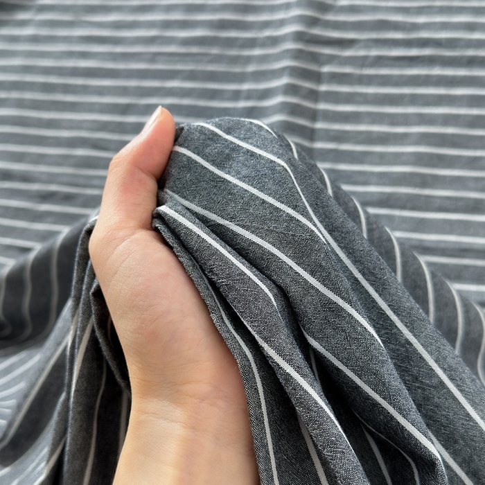 91家纺网 家纺一手货源 找家纺 北欧良品2025新款色织水洗棉学生单品床单 纯棉-灰细条