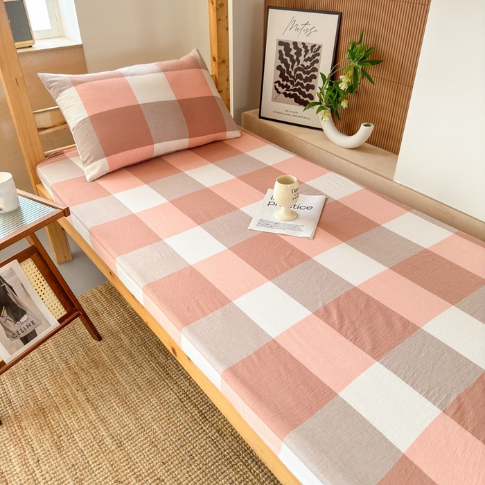 91家纺网 家纺一手货源 找家纺 北欧良品2025新款色织水洗棉学生单品床单 纯棉-蜜粉大格