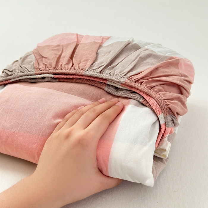 91家纺网 家纺一手货源 找家纺 北欧良品2025新款色织水洗棉学生单品床单 纯棉-蜜粉大格