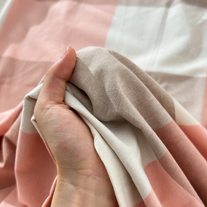 91家纺网 家纺一手货源 找家纺 北欧良品2025新款色织水洗棉学生单品床单 纯棉-蜜粉大格