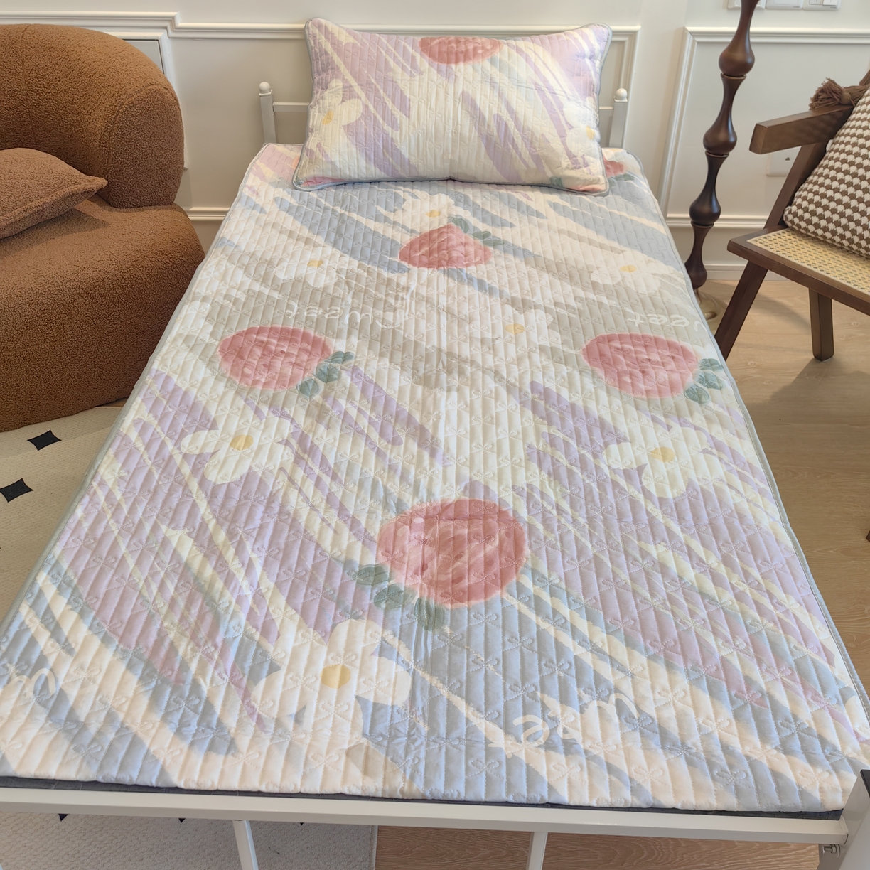 91家纺网 家纺一手货源 找家纺 （总）舒居家纺 2025新款学生宿舍上下铺 软床垫 床盖 --实拍图