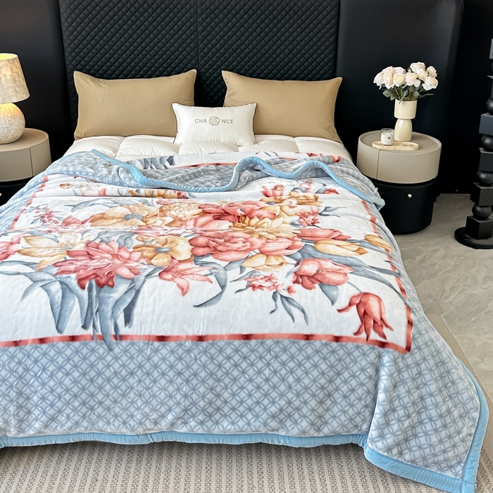 91家纺网 家纺一手货源 找家纺 法莱妮毛毯 2025新款A类双层加厚拉舍尔天丝超柔云毯繁花似锦-蓝色