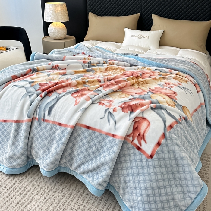 91家纺网 家纺一手货源 找家纺 法莱妮毛毯 2025新款A类双层加厚拉舍尔天丝超柔云毯繁花似锦-蓝色