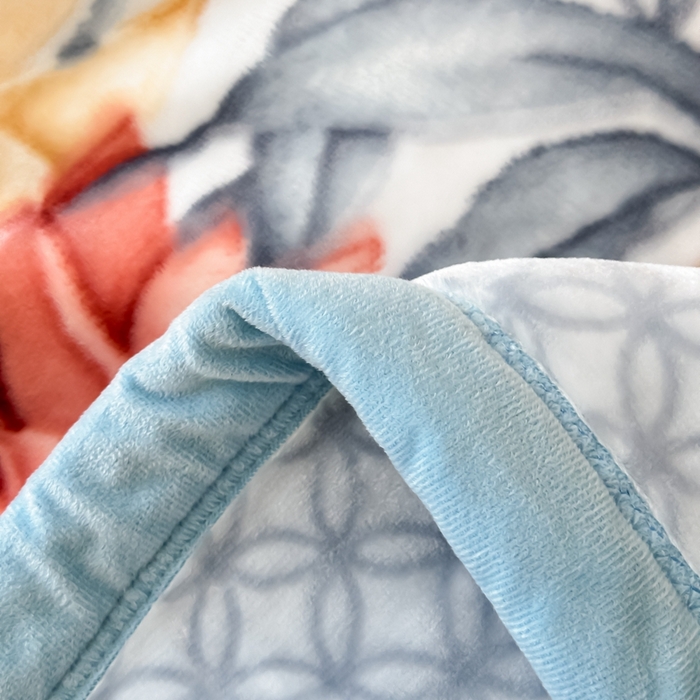 91家纺网 家纺一手货源 找家纺 法莱妮毛毯 2025新款A类双层加厚拉舍尔天丝超柔云毯繁花似锦-蓝色