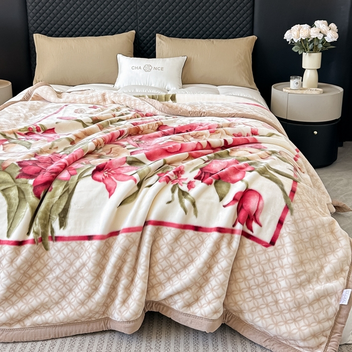 91家纺网 家纺一手货源 找家纺 法莱妮毛毯 2025新款A类双层加厚拉舍尔天丝超柔云毯繁花似锦-米色