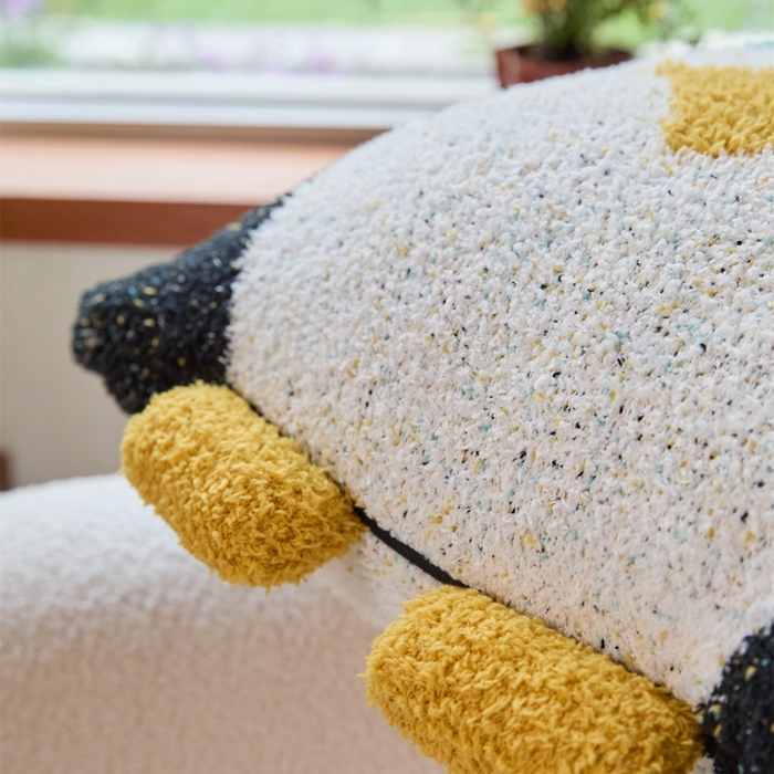 91家纺网 家纺一手货源 找家纺 暖绵绵2025新款奥比特抱枕（含芯） 奥比特