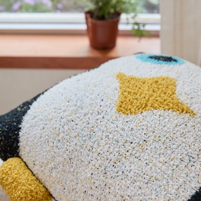 91家纺网 家纺一手货源 找家纺 暖绵绵2025新款奥比特抱枕（含芯） 奥比特