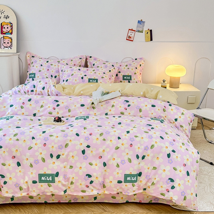 91家纺网 家纺一手货源 找家纺 小叮当家纺仓储工厂店 （爆款花型 长期款 不断货）2025年新款简约条纹卡通花卉全棉纯棉三件套四件套 花满城-粉